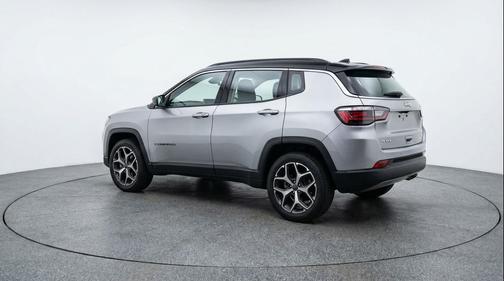 Silver Zynith Metallic Clearcoat 2025 Jeep Compass Limited