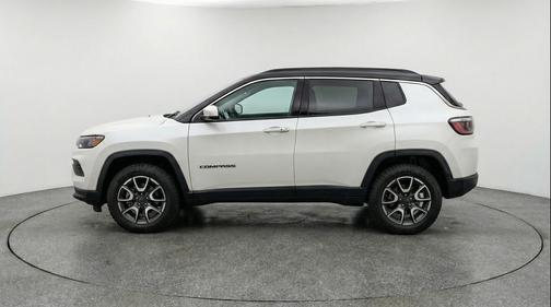 Bright White Clearcoat 2025 Jeep Compass Trailhawk