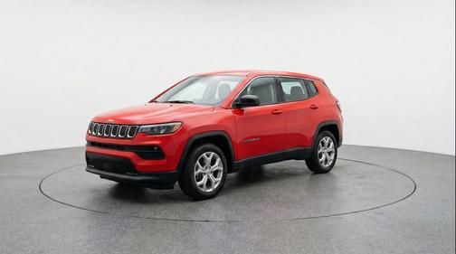 Red Hot Pearlcoat 2025 Jeep Compass Latitude