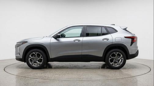 Sterling Gray Metallic 2025 Chevrolet Trax LT