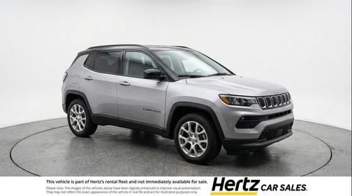 Silver Zynith Metallic Clearcoat 2025 Jeep Compass Limited