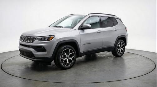 Silver Zynith Metallic Clearcoat 2025 Jeep Compass Limited