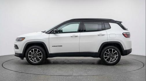 Bright White Clearcoat 2025 Jeep Compass Trailhawk