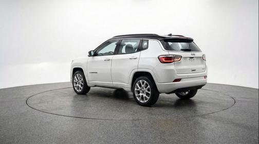 Bright White Clearcoat 2025 Jeep Compass Limited