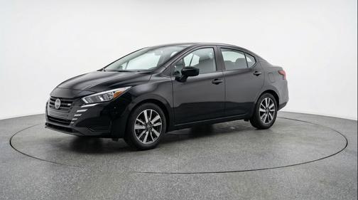 Super Black 2025 Nissan Versa 1.6 SV