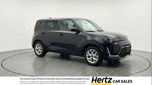 Fusion Black 2025 Kia Soul LX