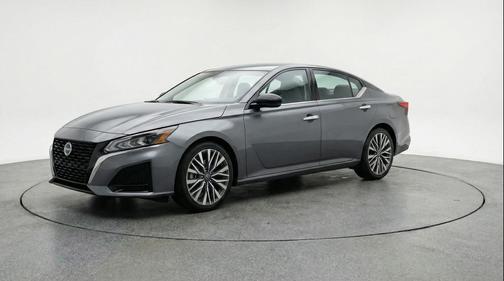 Gun Metallic 2025 Nissan Altima SV FWD