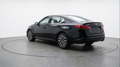 Super Black 2025 Nissan Altima SV FWD