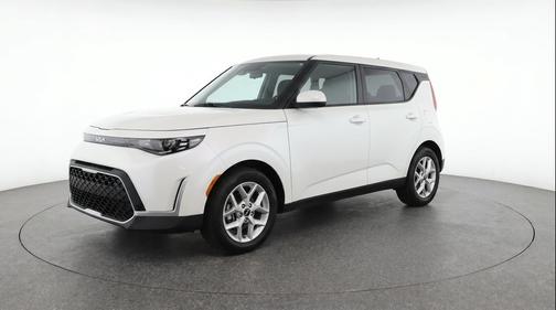 Snow White Pearl 2025 Kia Soul LX