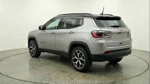 Silver Zynith Metallic Clearcoat 2025 Jeep Compass Limited
