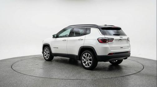 Bright White Clearcoat 2025 Jeep Compass Limited