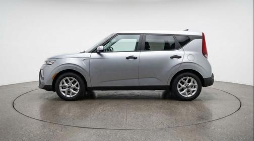 Steel Gray 2025 Kia Soul LX