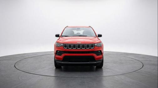 Red Hot Pearlcoat 2025 Jeep Compass Latitude