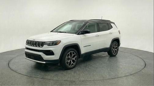 Bright White Clearcoat 2025 Jeep Compass Trailhawk