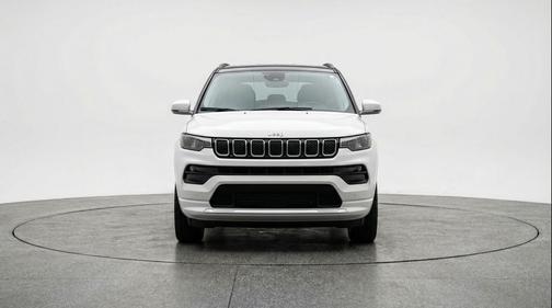 Bright White Clearcoat 2025 Jeep Compass Limited