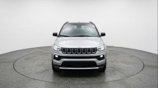 Silver Zynith Metallic Clearcoat 2025 Jeep Compass Limited