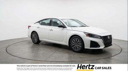 Glacier White 2025 Nissan Altima SV FWD