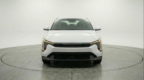 Snow White Pearl 2025 Kia K4 LXS
