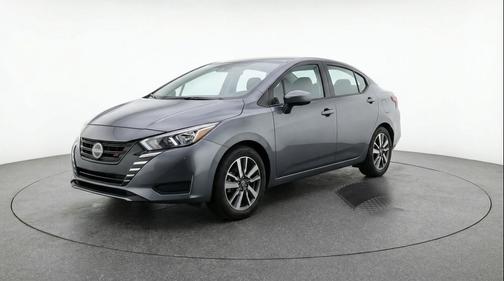 Gun Metallic 2025 Nissan Versa 1.6 SV