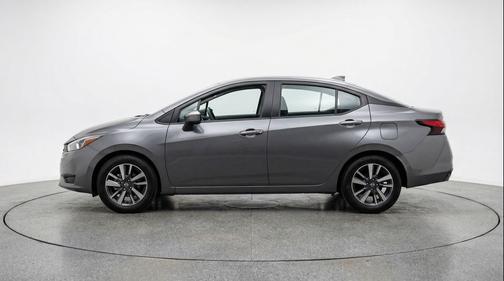 Gun Metallic 2025 Nissan Versa 1.6 SV