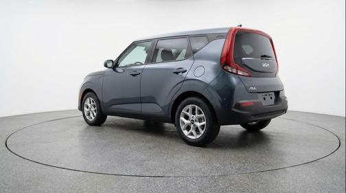 Gravity Gray 2025 Kia Soul LX