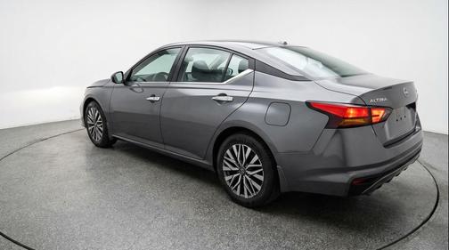Gun Metallic 2025 Nissan Altima SV FWD