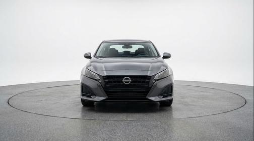 Gun Metallic 2025 Nissan Altima SV FWD