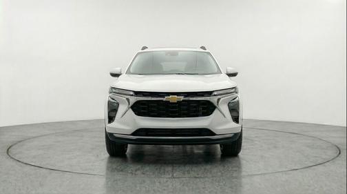 Summit White 2025 Chevrolet Trax LT