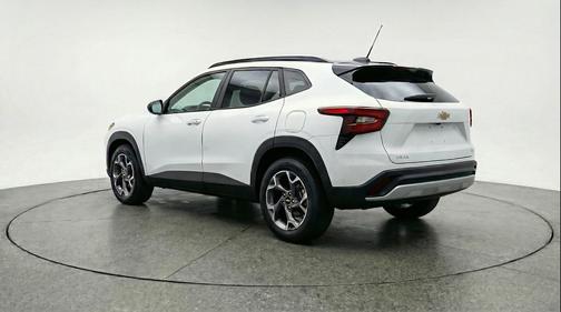 Summit White 2025 Chevrolet Trax LT