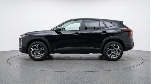 Mosaic Black Metallic 2025 Chevrolet Trax LT