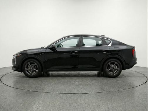 Aurora Black Pearl 2025 Kia K4 LXS