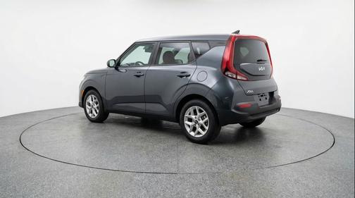 Gravity Gray 2025 Kia Soul LX