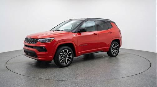 Red Hot Pearlcoat 2025 Jeep Compass Trailhawk