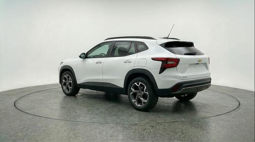 Summit White 2025 Chevrolet Trax LT