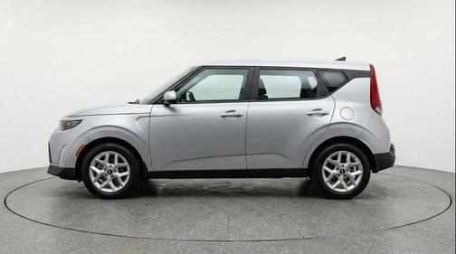 Steel Gray 2025 Kia Soul LX