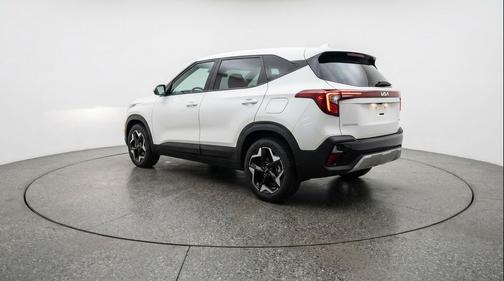 Snow White Pearl 2025 Kia Seltos S