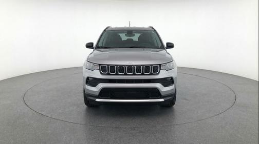 Silver Zynith Metallic Clearcoat 2025 Jeep Compass Limited