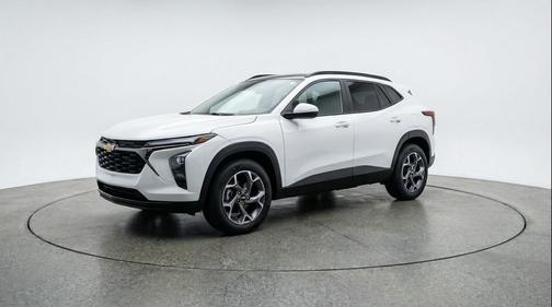 Summit White 2025 Chevrolet Trax LT