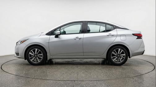 Brilliant Silver Metallic 2025 Nissan Versa 1.6 SV
