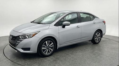Brilliant Silver Metallic 2025 Nissan Versa 1.6 SV