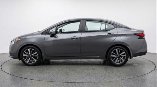 Gun Metallic 2025 Nissan Versa 1.6 SV