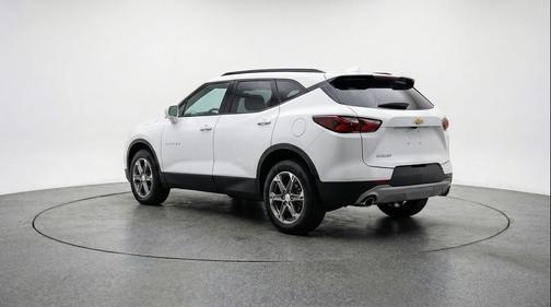 Summit White 2025 Chevrolet Blazer 2LT