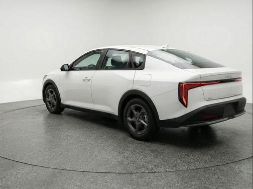 Snow White Pearl 2025 Kia K4 LXS