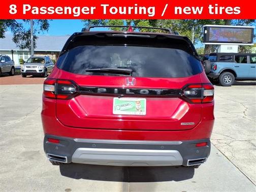 2023 Honda Pilot Touring 8-Passenger