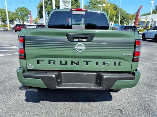 2025 Nissan Frontier SV