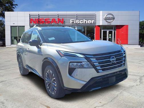 Champagne Silver Metallic/Super Black 2026 Nissan Rogue Platinum