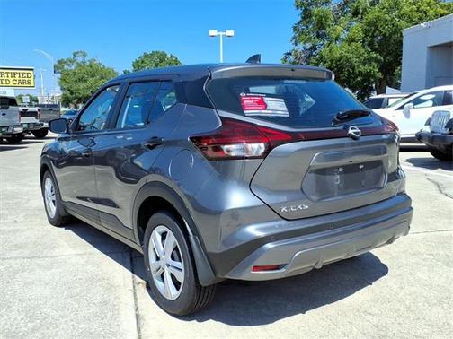 2025 Nissan Kicks S