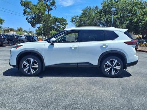 2025 Nissan Rogue SL