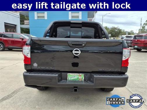 2024 Nissan Titan SV