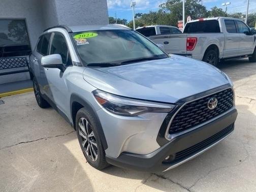 2024 Toyota Corolla Cross XLE